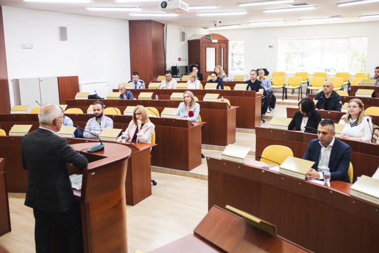 Општина Битола и МВР со засилени мерки за јавен ред во пресрет на матурските вечери