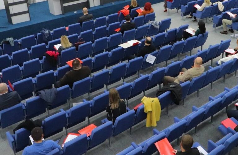 Локалната власт и граѓаните – Кој носи одлуки и зошто треба да се информираме?