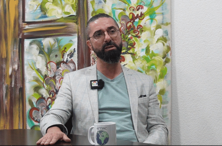 Стеваноски до директорите на училиштата: Честитам, ќе научите како се водат училишта, а не партиски штабови