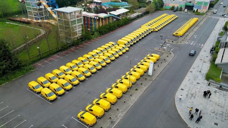 „Македонска пошта“ со 100 нови возила ќе го забрза доставувањето на пратките