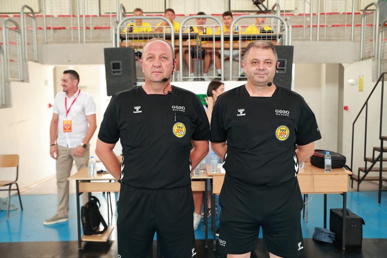По повеќе од 900 натпревари, решија дека е доста
