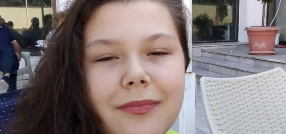 Да помогнеме на Стефани да застане на нозе