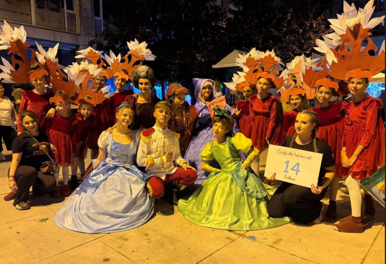 Прилепската „Пепелашка“ од „Зодијак“ на Чивијашкиот карневал во Шабац