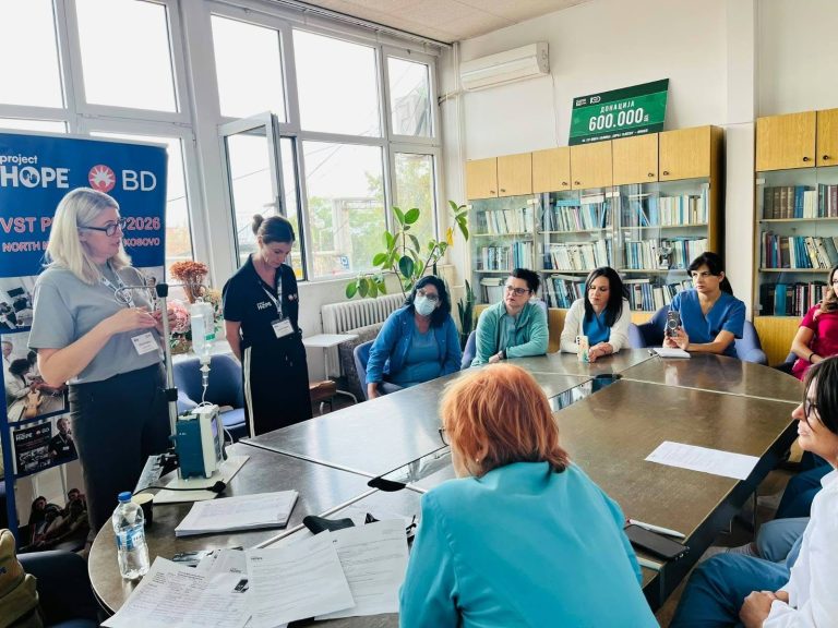 Нова медицинска опрема за три одделенија во прилепската болница – донација од Project HOPE
